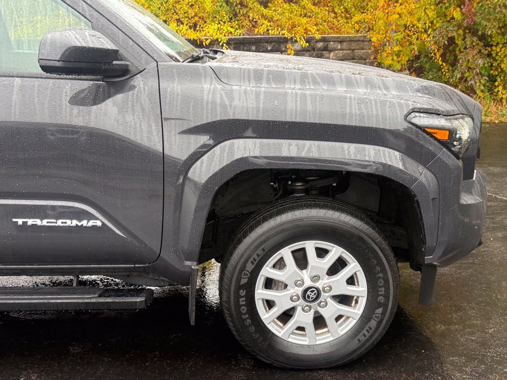 Used 2024 Toyota Tacoma SR5 AWD/4WD image 10