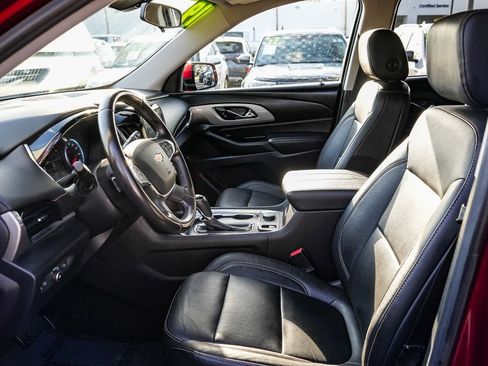 Used 2019 Chevrolet Traverse LT FWD image 16