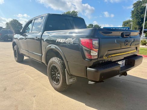 Used 2020 Nissan Titan PRO-4X w/ Pro-4x Convenience Package AWD/4WD image 7