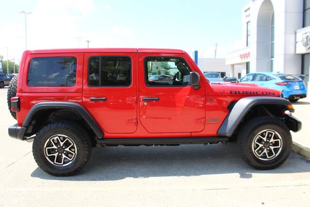 Used 2025 Jeep Wrangler Unlimited Rubicon w/ Convenience Group AWD/4WD image 5