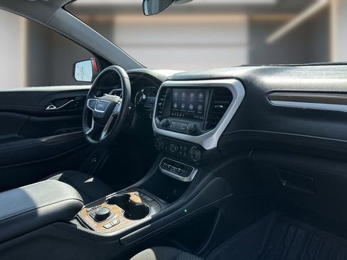 Certified 2023 GMC Acadia SLE w/ Driver Convenience Package FWD image 10