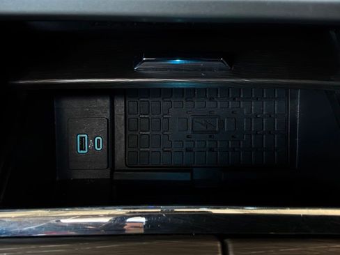 Used 2024 Ford Expedition Limited RWD image 37