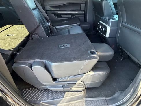 Used 2024 Ford Expedition Max XLT image 15