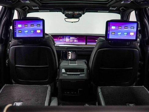 Used 2026 Cadillac Escalade Platinum Sport AWD/4WD image 61