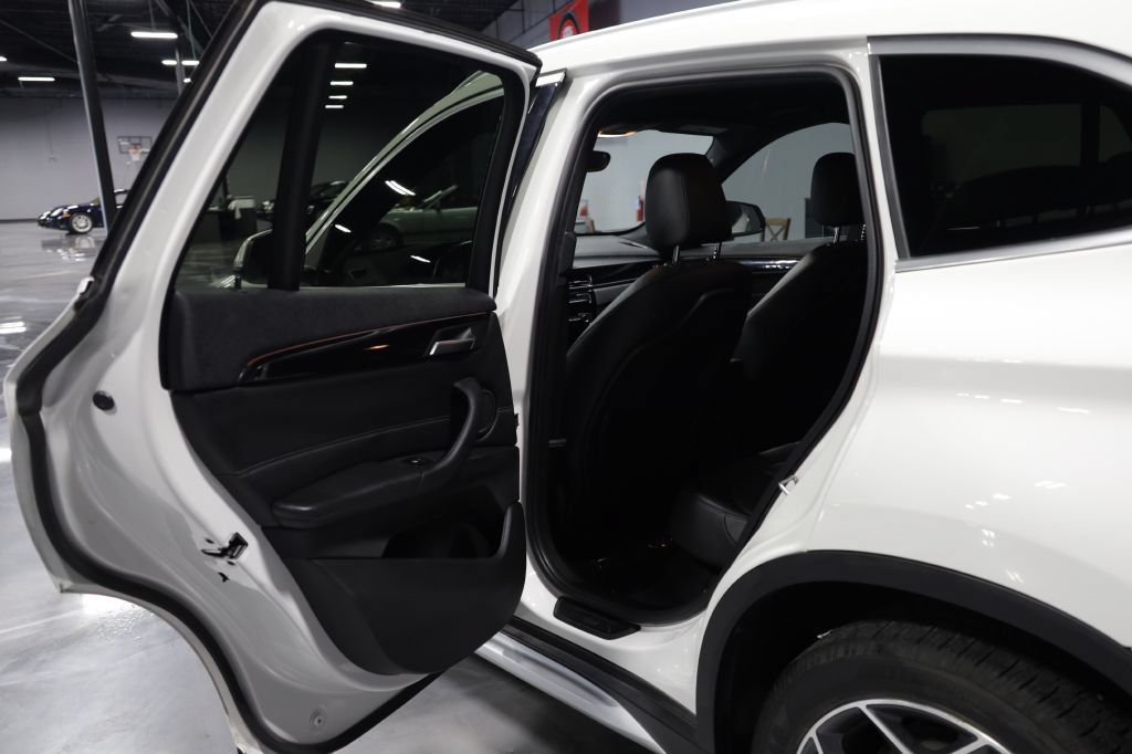 Used 2018 BMW X1 sDrive28i FWD image 18