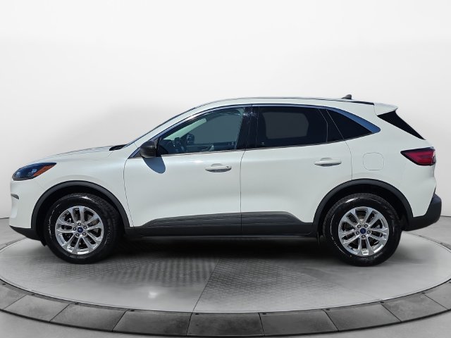 Used 2022 Ford Escape SE AWD/4WD image 2