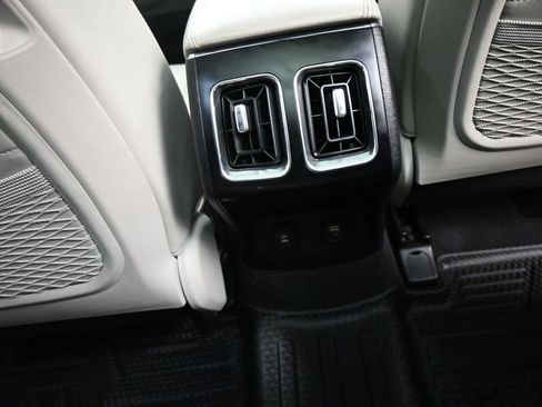 Used 2023 Kia Sorento S w/ Panoramic Sunroof Package FWD image 16