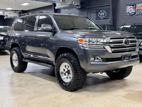 Used 2019 Toyota Land Cruiser AWD/4WD image 1