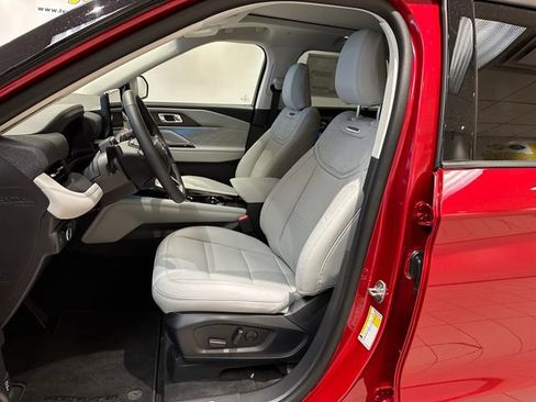 New 2026 Ford Explorer Platinum w/ LUX Leather Package AWD/4WD image 8