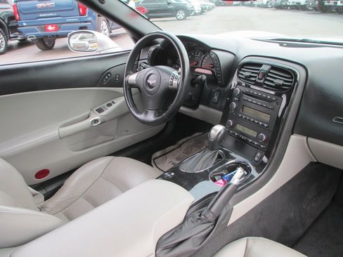 Used 2008 Chevrolet Corvette Convertible w/ Preferred Equipment Group image 15