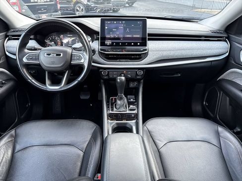 Used 2022 Jeep Compass Latitude w/ Sun and Sound Group AWD/4WD image 13
