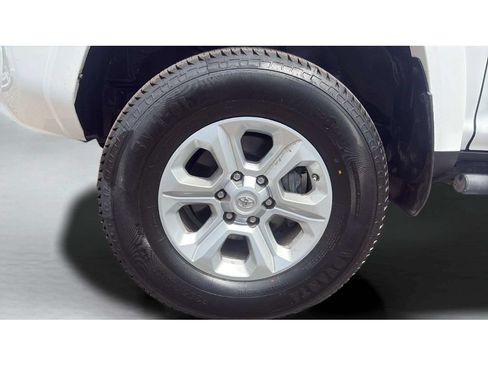 Used 2021 Toyota 4Runner SR5 AWD/4WD image 20