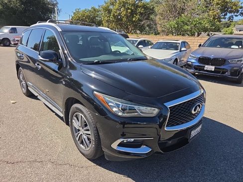 Used 2020 INFINITI QX60 Luxe w/ Essential Package FWD image 7