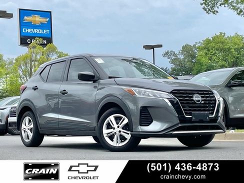 Used 2024 Nissan Kicks S FWD image 1