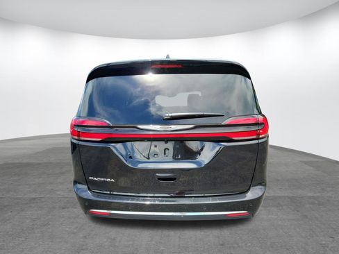 Used 2026 Chrysler Pacifica Select FWD image 26