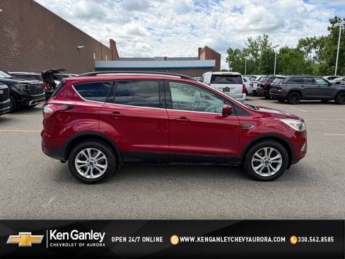 Used 2018 Ford Escape SE AWD/4WD image 1