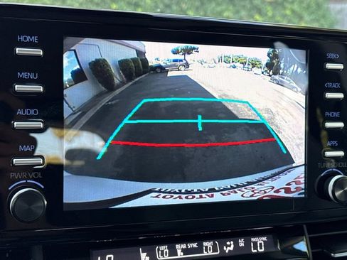 Certified 2024 Toyota Sienna XLE FWD image 19