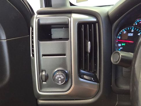 Used 2018 Chevrolet Silverado 1500 LT w/ LT Eassist Package RWD image 28