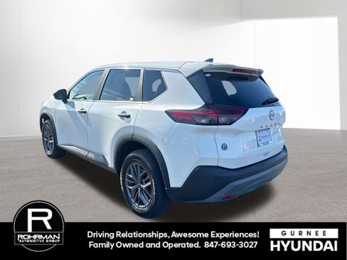 Used 2023 Nissan Rogue S image 6