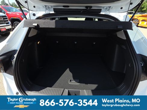 New 2026 Chevrolet Trax LT FWD image 32