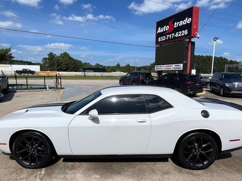 Used 2019 Dodge Challenger SXT w/ Blacktop Package RWD image 7