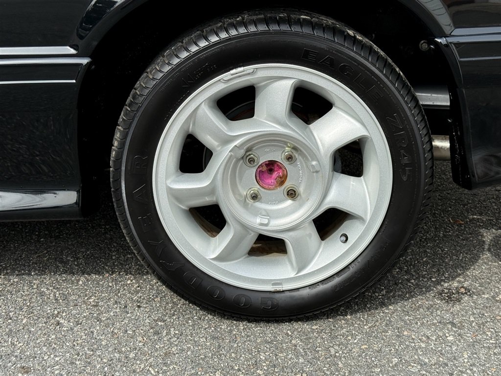 Used 1993 Ford Mustang Cobra RWD image 18