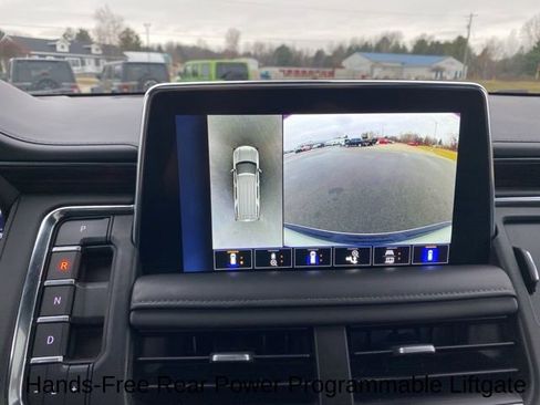 Used 2022 Chevrolet Tahoe Z71 w/ Luxury Package image 21