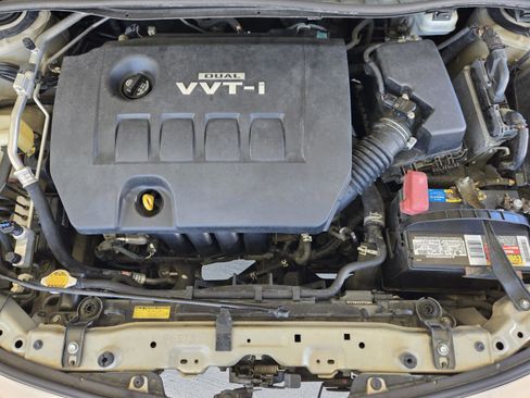 Used 2010 Toyota Corolla LE image 33