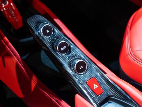 Certified 2022 Ferrari F8 Tributo RWD image 47
