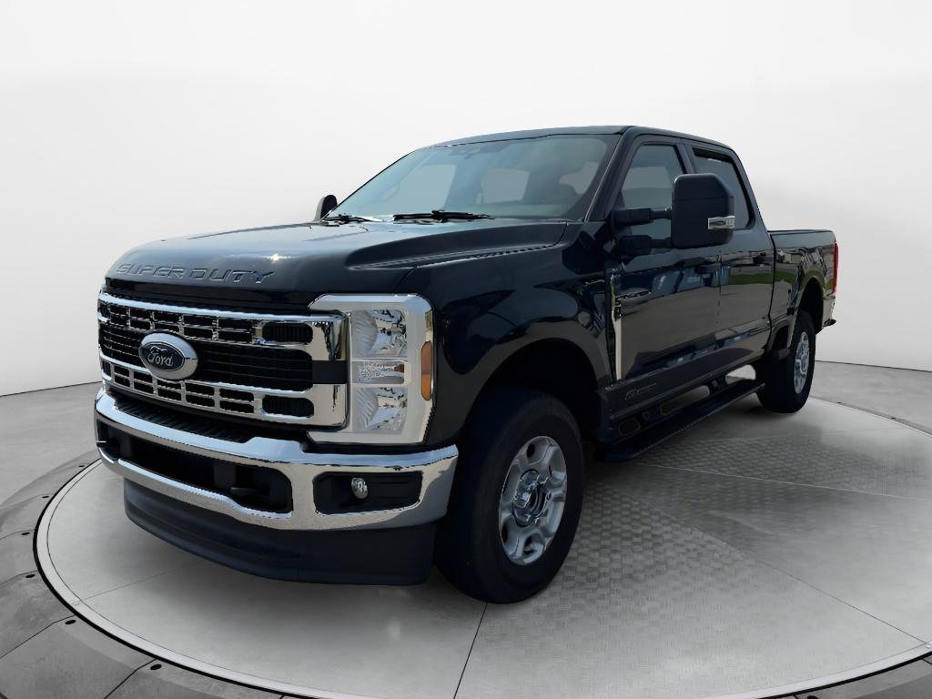 Used 2025 Ford F250 XLT w/ FX4 Off-Road Package AWD/4WD image 1
