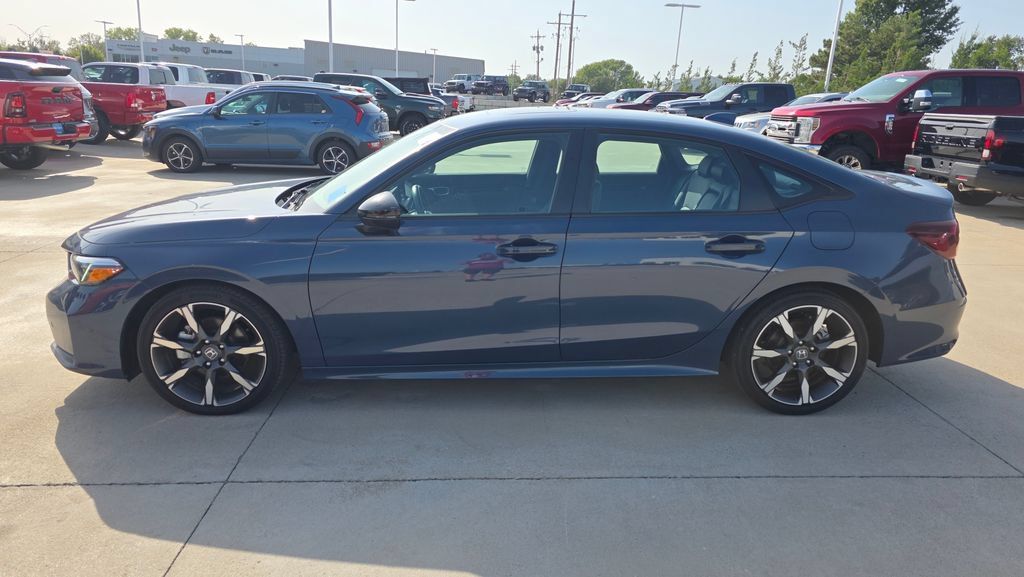 Used 2025 Honda Civic Sport Touring image 2