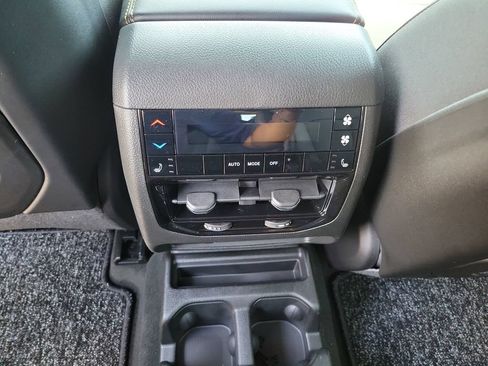 New 2026 Jeep Grand Cherokee L Limited AWD/4WD image 11