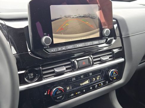 New 2025 Nissan Pathfinder SV image 29