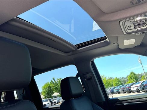 Used 2024 Chevrolet Silverado 2500 LTZ w/ LTZ Plus Package image 13