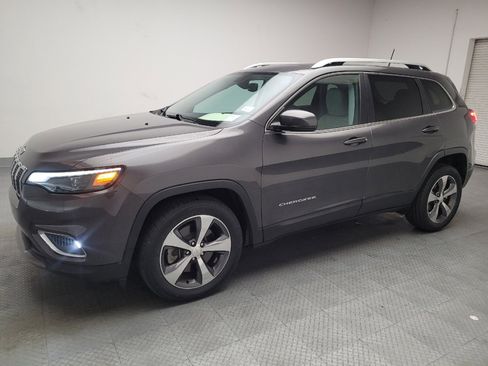 Used 2019 Jeep Cherokee Limited image 2