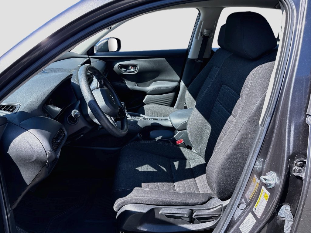 Used 2023 Honda HR-V LX image 19