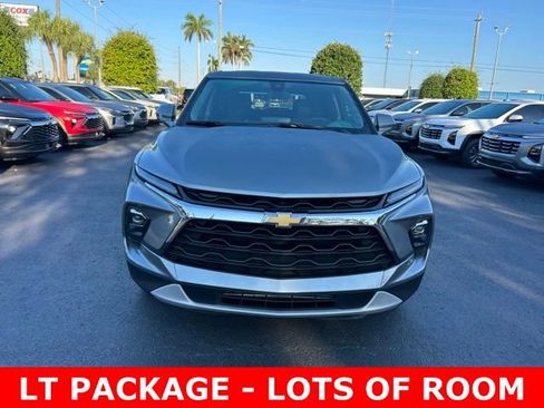 Certified 2025 Chevrolet Blazer LT FWD image 2