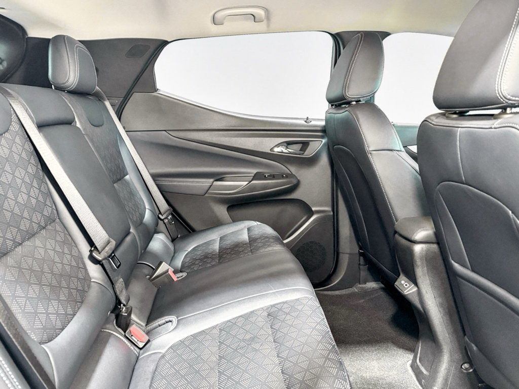 Used 2022 Chevrolet Bolt EUV Premier FWD image 23