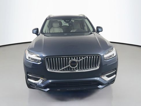 Used 2025 Volvo XC90 B5 Core w/ Protection Package Premier AWD/4WD image 2