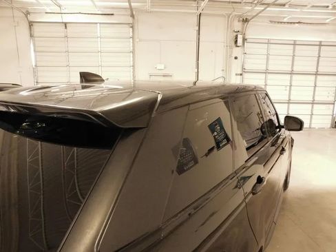 Used 2017 Land Rover Range Rover Sport SE image 18