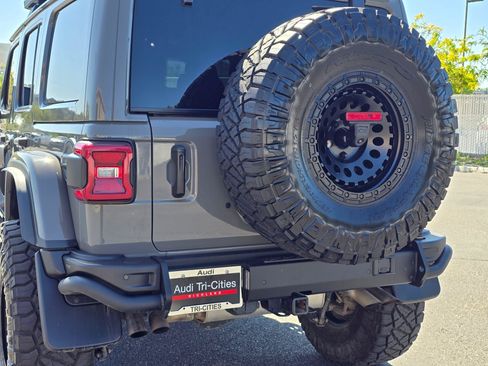 Used 2023 Jeep Wrangler Unlimited Rubicon 392 w/ Xtreme Recon 35" Tire Package AWD/4WD image 7