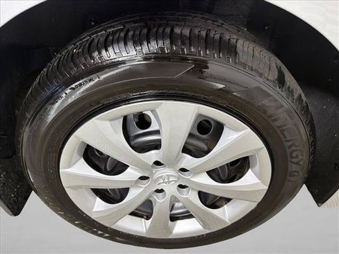 Used 2026 Toyota Corolla LE FWD image 17