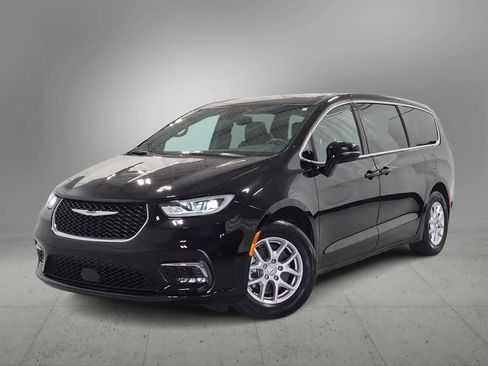 Certified 2026 Chrysler Pacifica Select FWD image 1