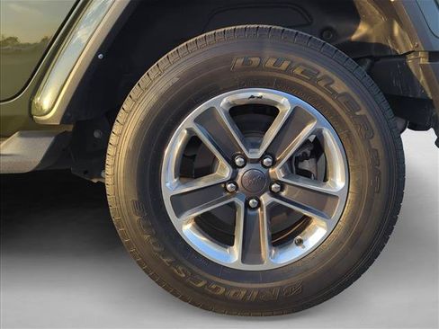 Used 2022 Jeep Wrangler Unlimited Sahara AWD/4WD image 6