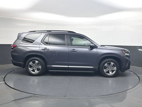 Certified 2025 Honda Pilot EX-L image 3