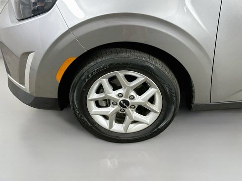 Used 2023 Kia Soul LX w/ Option Group 015 FWD image 8