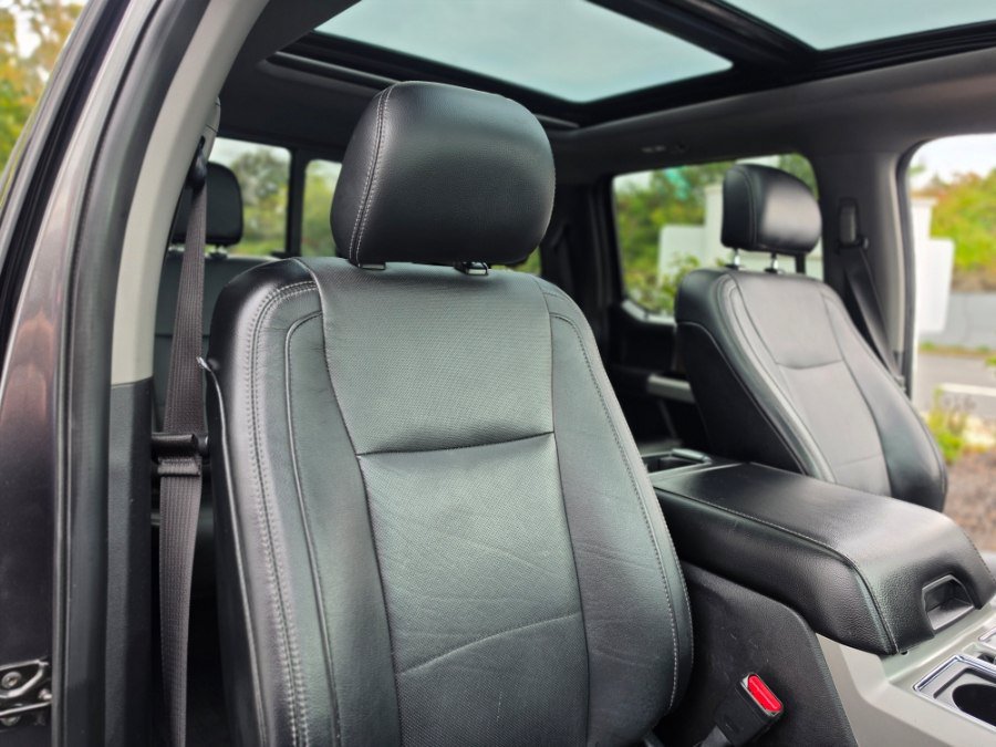 Used 2015 Ford F150 Lariat w/ Equipment Group 502A Luxury AWD/4WD image 41