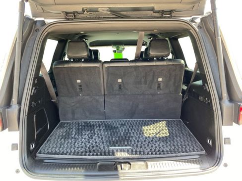 Used 2024 Jeep Wagoneer Series II AWD/4WD image 19