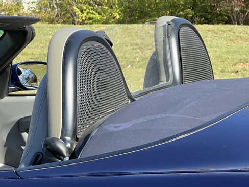 Used 2003 Porsche Boxster image 9