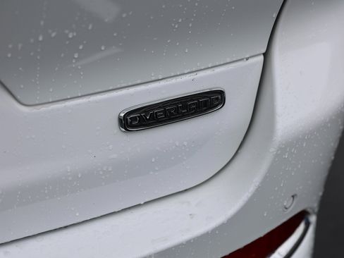 Used 2023 Jeep Grand Cherokee L Overland image 11